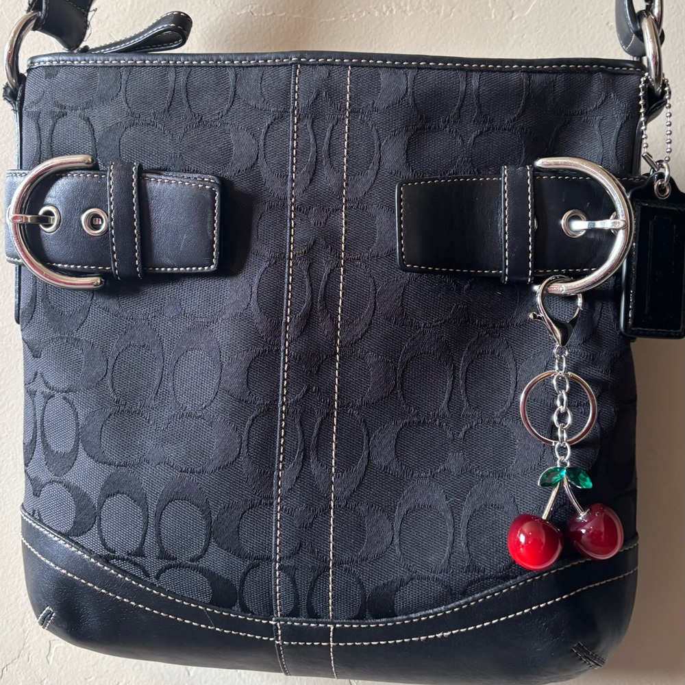 COACH Vintage 2005 Black signature canvas with leather accents crossbody, 3574